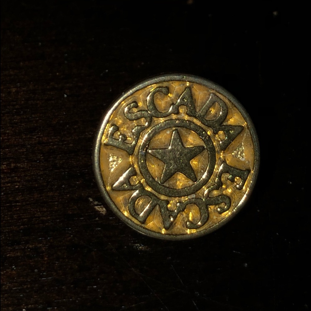 ⭐Escada buttons⭐